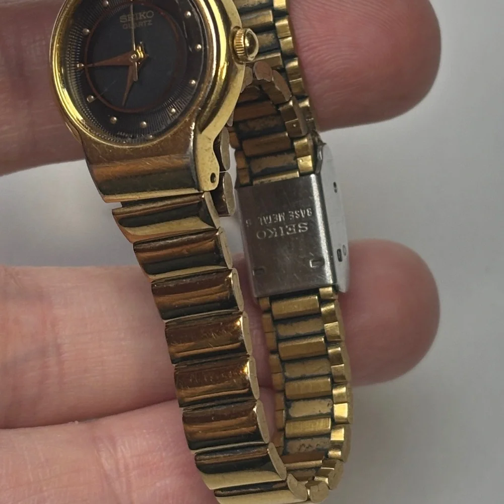Seiko 16mm Face Quartz 1N01-0C30 vtg‎ Watch - Picture 8 of 8